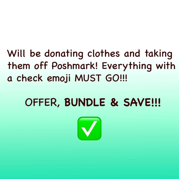 Clothes with a ✅ - Picture 1 of 1